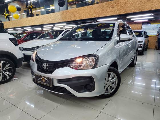 TOYOTA ETIOS 1.5 X PLUS SEDAN 16V FLEX 4P AUTOMÁTICO
